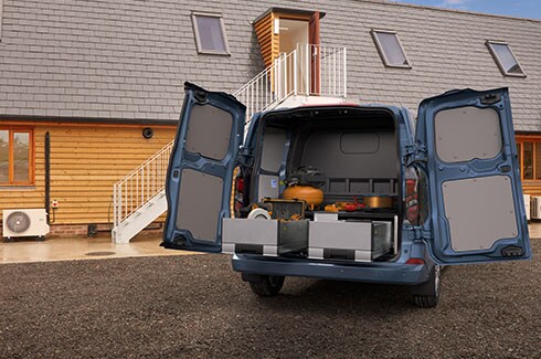 Descubre la gran capacidad de carga de la Van de Diseño Adaptable: Ford Transit Custom 2026